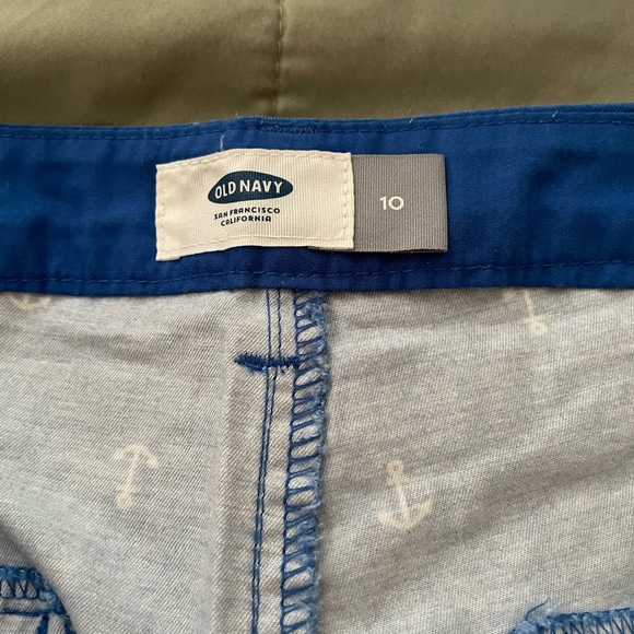 Old Navy Size 10 shorts Nice Used Condition - Picture 3 of 4